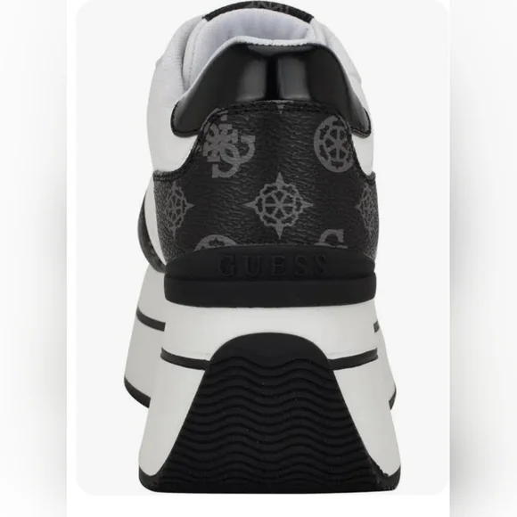 GUESS CABRIO Chunky Platform Fashion Sneakers - Picture 2 of 3